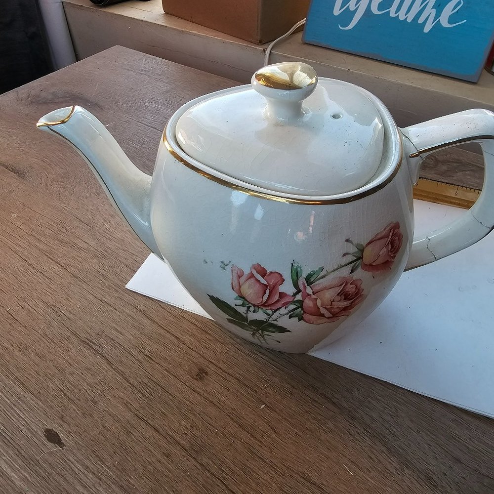 English numbered tea pot